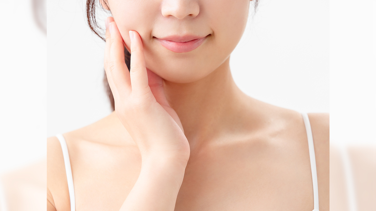 たるみ解消で若々しく！簡単にできる小顔筋トレ
